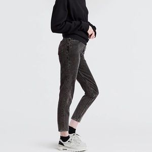 levi mom jeans brenda